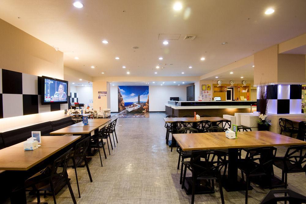 Starry Night Hotel Тайпей Екстериор снимка