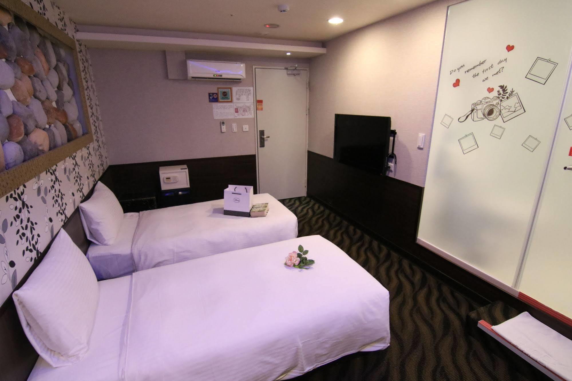 Starry Night Hotel Тайпей Екстериор снимка