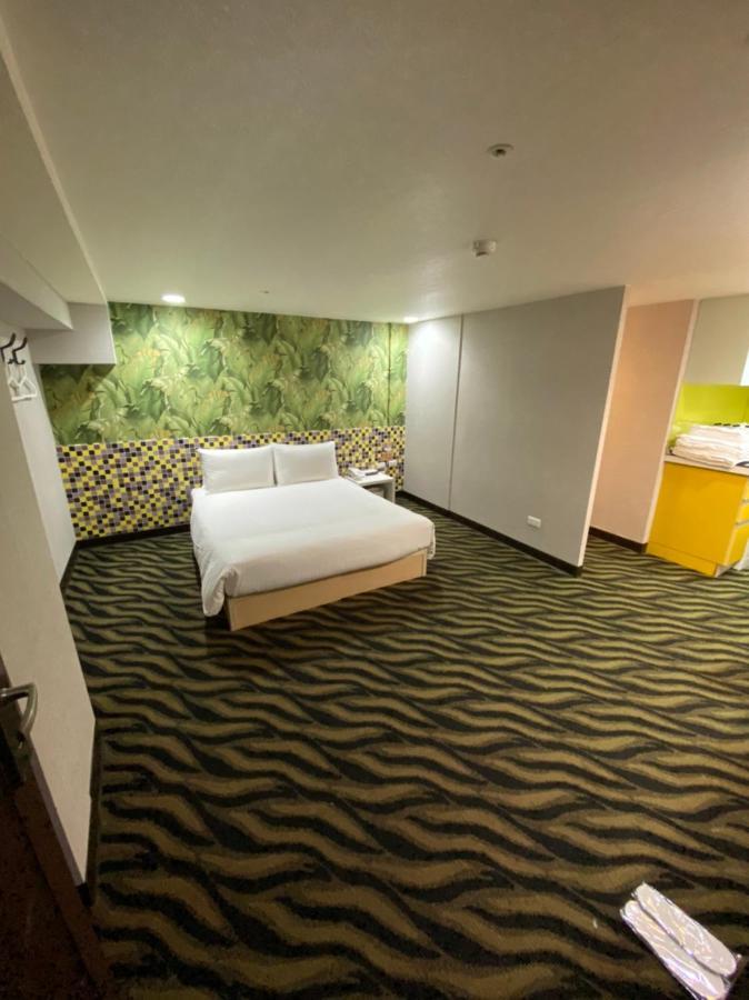 Starry Night Hotel Тайпей Екстериор снимка