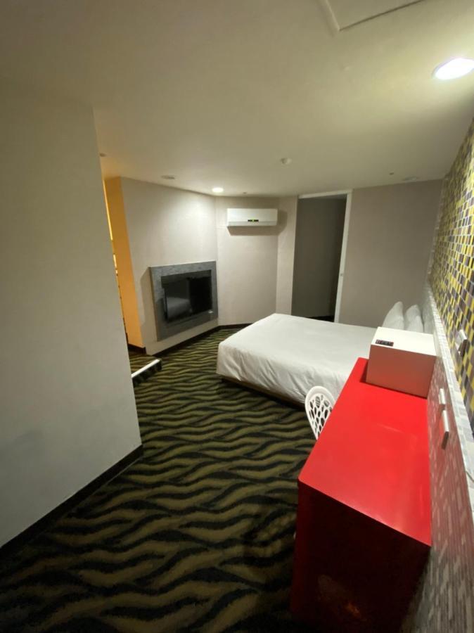 Starry Night Hotel Тайпей Екстериор снимка